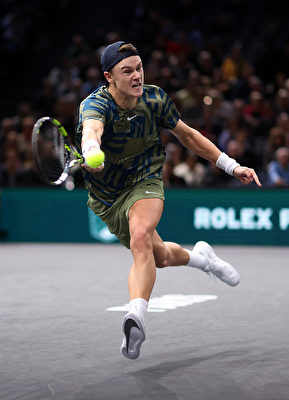 丹麦小将一战成名 击败球王首夺大师赛冠军