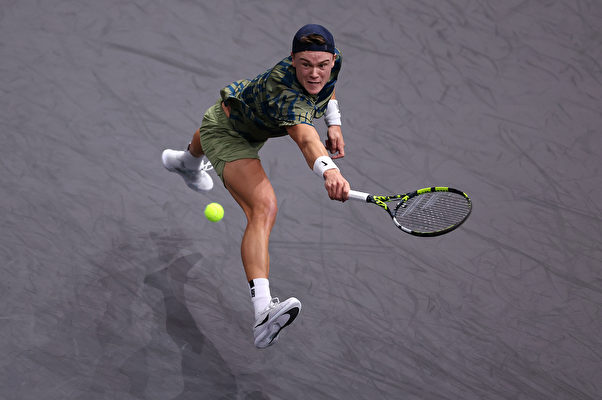 丹麦小将一战成名 击败球王首夺大师赛冠军